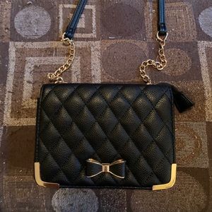 Black crossbody purse